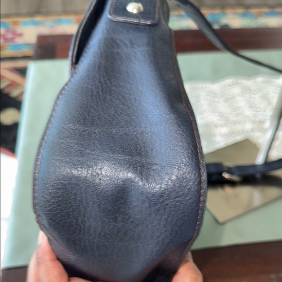 Liz Claiborne Black faux Leather Shoulder Bag - Picture 6 of 9